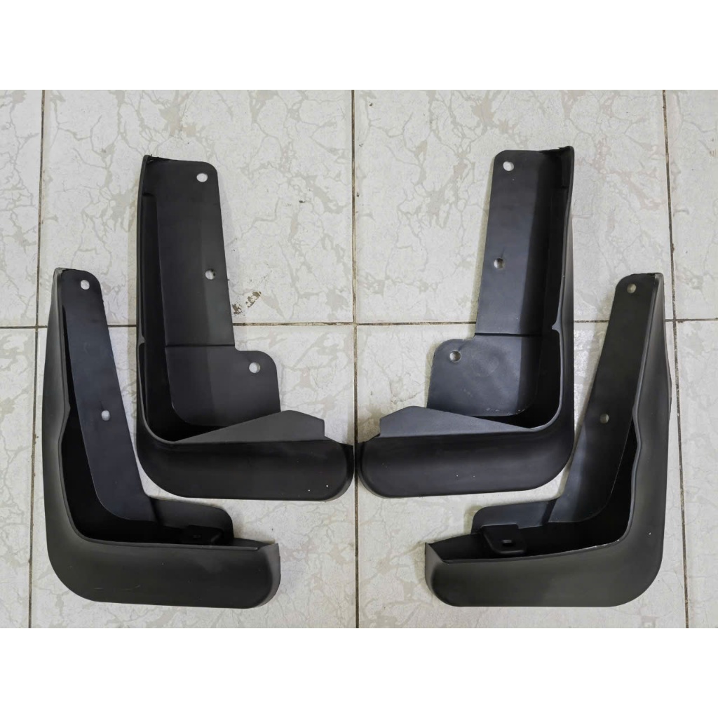 Chắn bùn bánh xe Mitsubishi Outlander 2021-2022