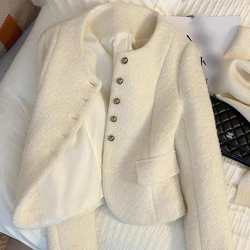 [SẴN] Áo khoác dạ dáng ngắn màu trắng kem đính cúc phong cách Hàn Quốc sang chảnh - 301 | BigBuy360 - bigbuy360.vn