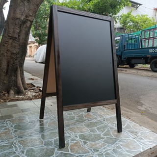 Bảng đen menu  khung gỗ hai mặt cao 120 cm