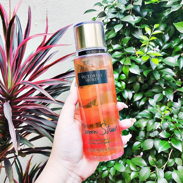 (VỎ TRẦY NHẸ) Xịt thơm toàn thân victoria secret passion struck 250ml