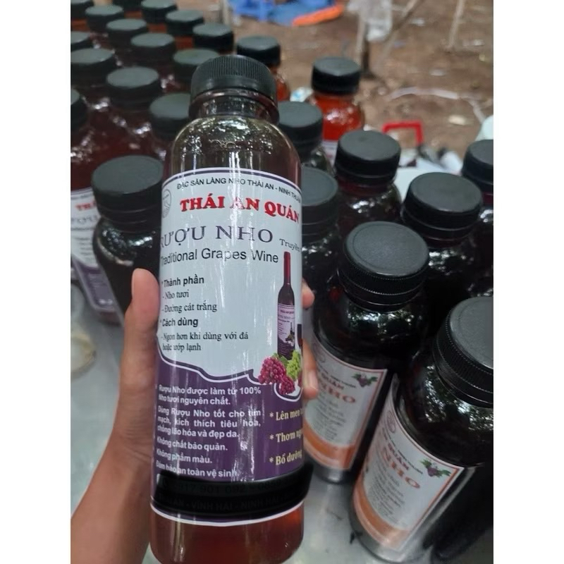 COMBO 3 CHAI NƯỚC NHO LÊN MEN THÁI AN( nhựa)