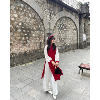 Áo dài cách tân Nhung tay phối von kèm quần