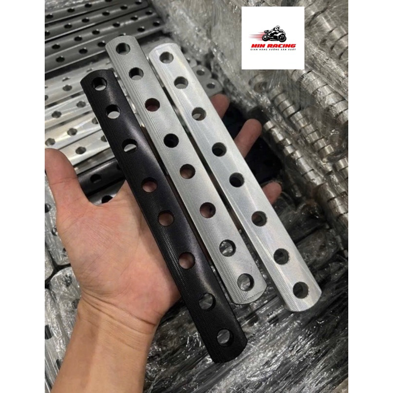 Pas treo pô dày 10li nhôm CNC mẫu nhiều lỗ dùng chế treo pô được nhiều dòng xe
