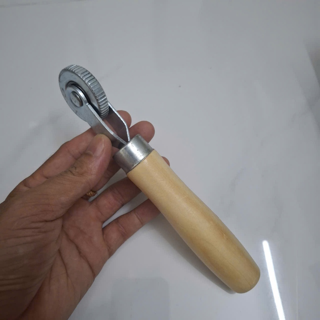 Con lăn miếng vá săm lốp ô tô, xe máy loại dày 7mm