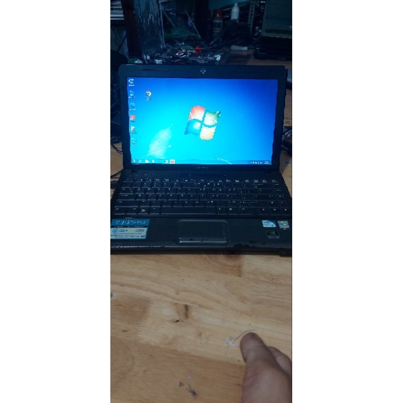 lap top hp presario cQ35 cũ xai full chức năng. pin chai.mất năp dvd,xem chi tiết bên dưới 👇