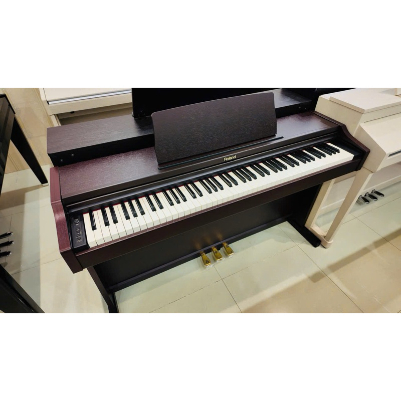 Đàn Piano Roland RP101