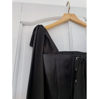 LAUREN CROPTOP - Áo lụa đan dây