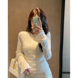 Áo len mỏng thắt nơ cổ dài tay loe hoạ tiết chấm bi