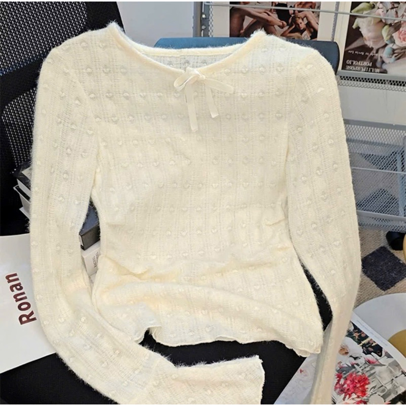 Áo len mỏng thắt nơ cổ dài tay loe hoạ tiết chấm bi | BigBuy360 - bigbuy360.vn