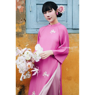 Petbychang - Áo dài Di Nhiên thêu hoa dáng cách tân, tone hồng sen nhẹ nhàng tôn da