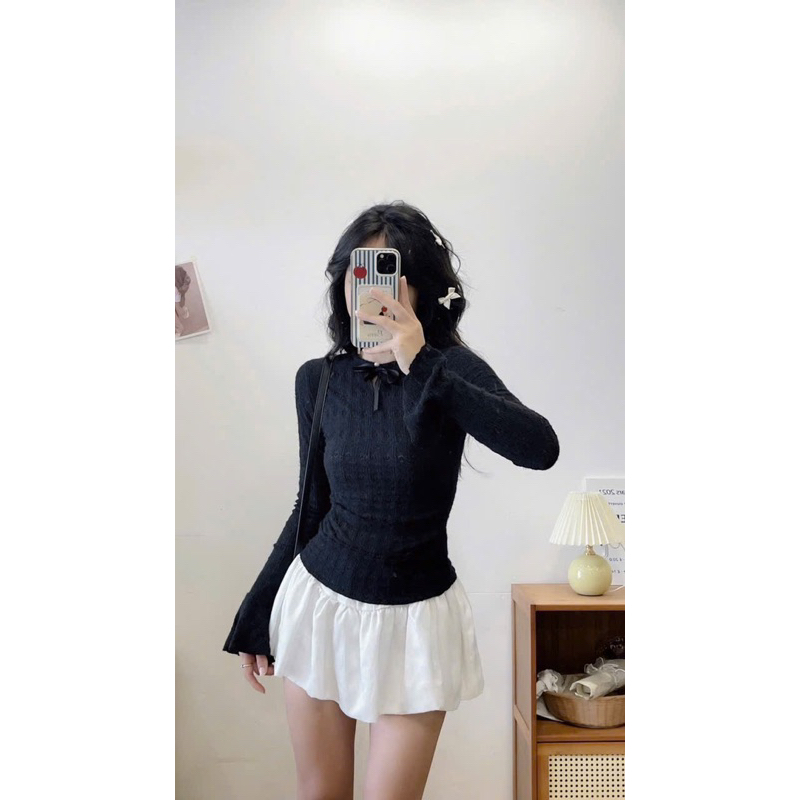 (Hàng đẹp có sẵn) Áo thun dài tay cổ tròn đính nơ thiết kế Tay loe điệu đà Kumikumi | BigBuy360 - bigbuy360.vn