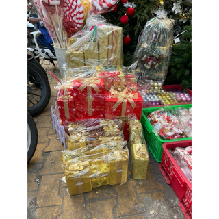 Set hộp quà trang trí chân cây thông noel
