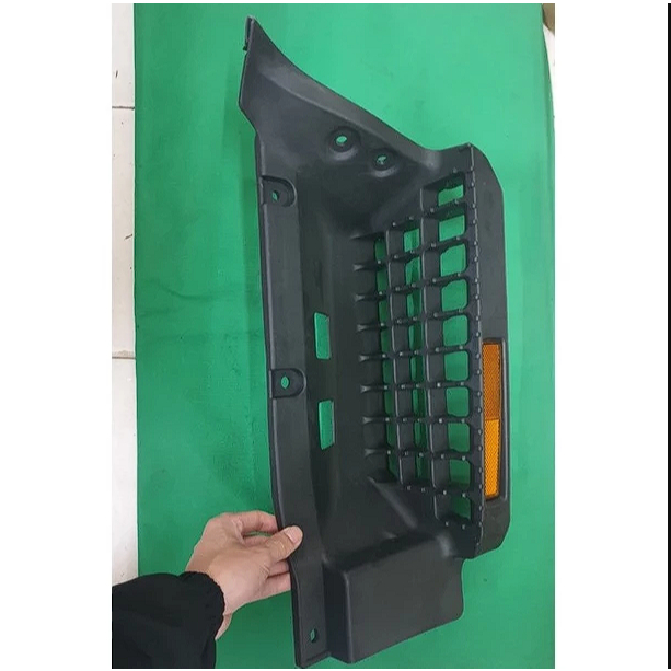 Bậc Lên Xuống ISUZU NQR-NPR 5 Tấn Và ISUZU QKR270 -230 Đầu Vuông