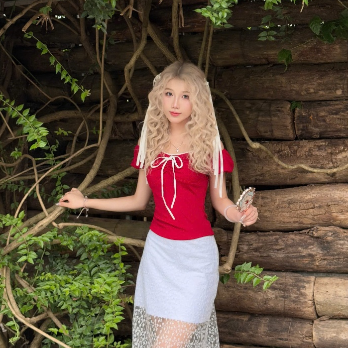 Áo nơ đỏ phối ren tay bồng Gemma Closet