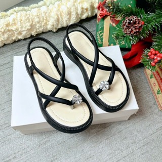 Sandal nữ quai chéo xỏ ngón đính hoa đá điệu đà đế cao 4 phân quai da mềm êm chân T88