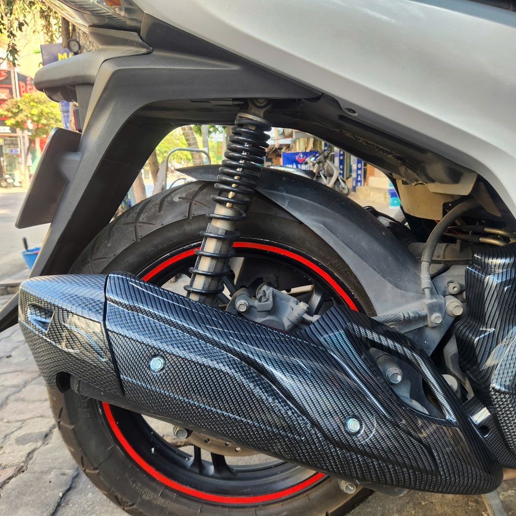 Ốp Pô, Chụp Đuôi Pô Gắn Sh 2017 - 2019 Hàng Artistar Chính Hãng- Ốp Pô Nhựa ABS Phủ Vân Carbon Bền Đẹp