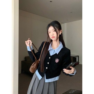 Áo cardigan len cách điệu phối sơ mi kẻ sọc xanh hottrend phong cách trẻ trung năng động MOQC SP251