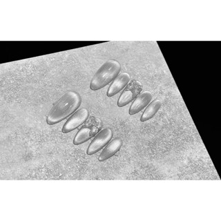 Nail mắt mèo bạc gắn charm nơ, nail box thiết kế