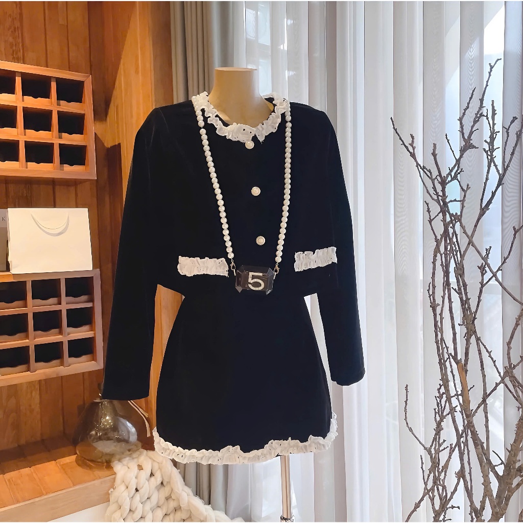 Set Nhung 2 Món Gồm Áo Khoác Nhung Phối Viền Bèo + Chân Váy Chữ A Bèo Gấu Có Quần Trong | BigBuy360 - bigbuy360.vn