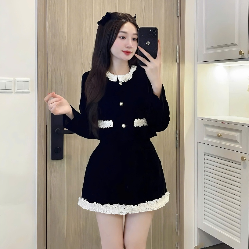 Set Nhung 2 Món Gồm Áo Khoác Nhung Phối Viền Bèo + Chân Váy Chữ A Bèo Gấu Có Quần Trong | BigBuy360 - bigbuy360.vn