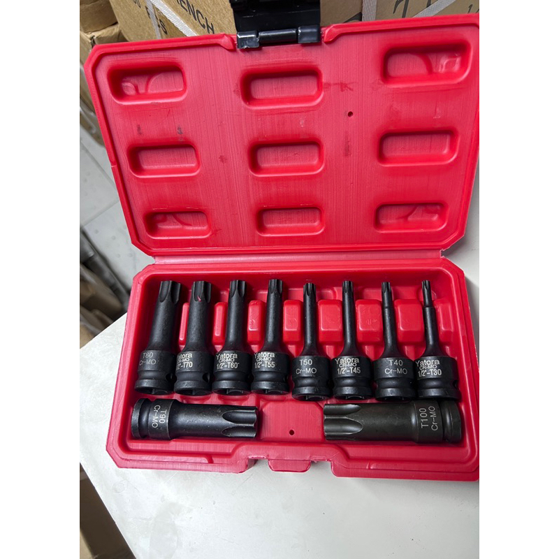 Bộ Tuýp 1/2 Đầu Hoa Khế 6 Cạnh 10 Chi Tiết Yatora TUSAKI(TS046)