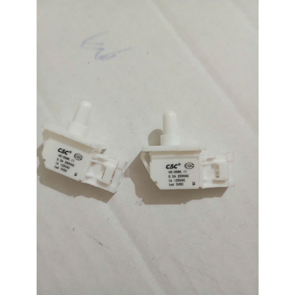 Công tắc cánh 3 chân cài cho tủ lạnh HITACHI AQUA SHARP, công tắc đèn tủ quần áo đa năng Tốt