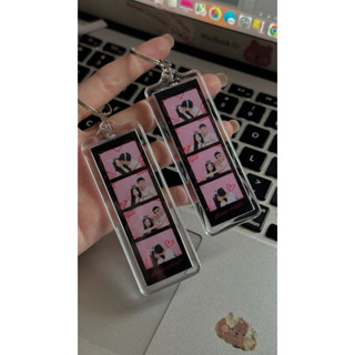 MÓC KHOÁ IN HÌNH PHOTOBOOTH THEO YÊU CẦU