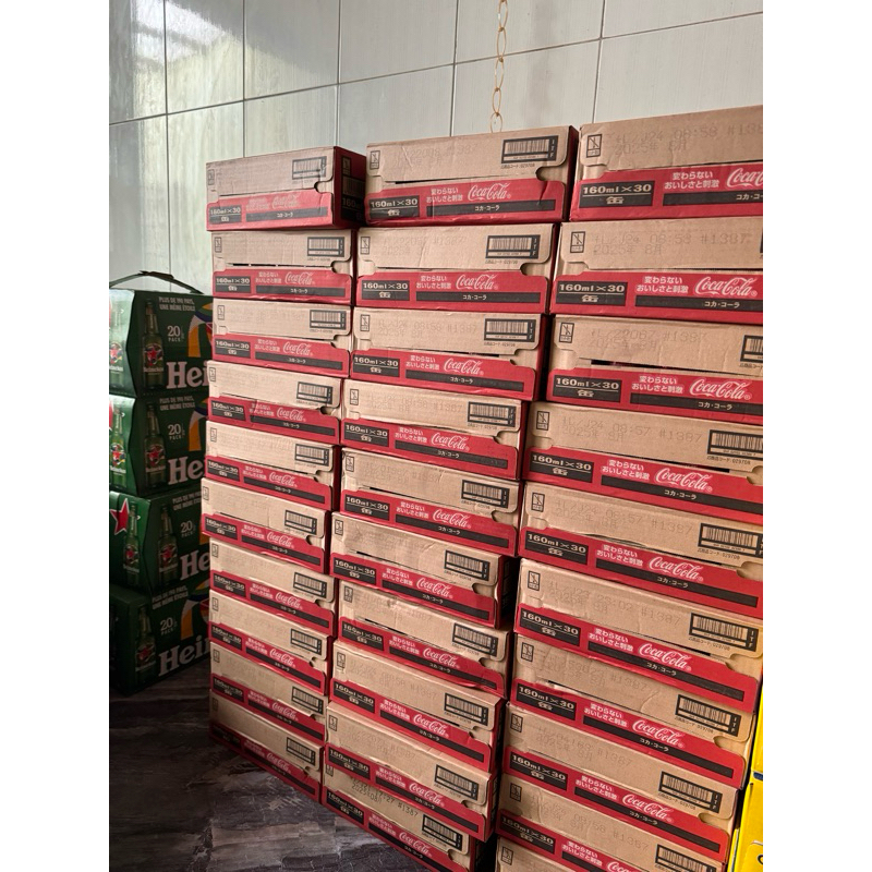 coca mini nhật thùng 30 lon, date tháng 8/25