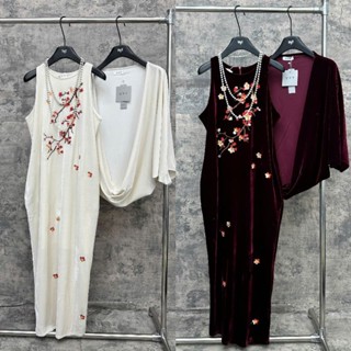 Váy nhung the sát nách dáng xuông thêu hoa đào