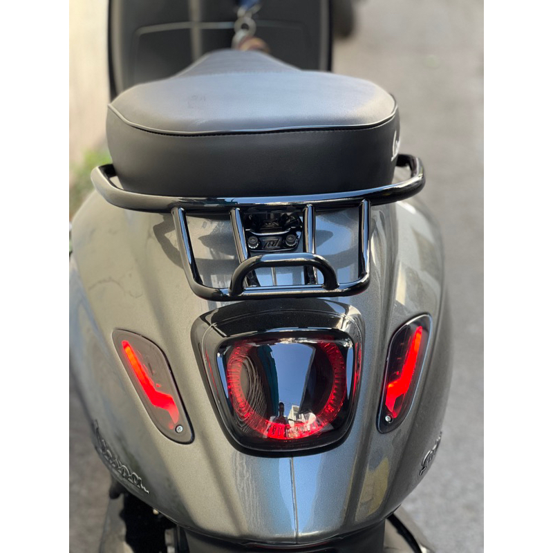 BAGA SAU / CONG ĐUÔI VESPA