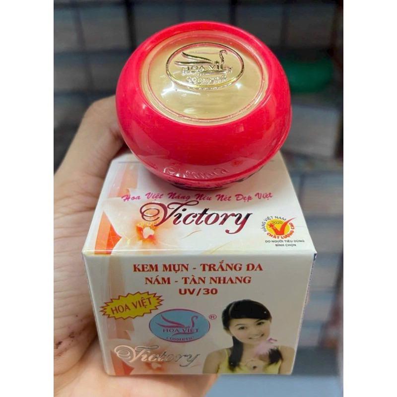 KEM HOA VIỆT VICTORY MỤN TRẮNG DA NÁM 6G