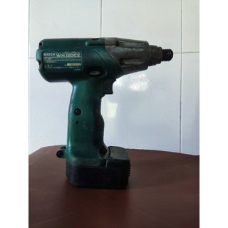  máy bắn vít hitachi 12v ,máy hoạt động siêu êm khỏe sản phẩm bao gồm thân máy và vỏ pin y hình 