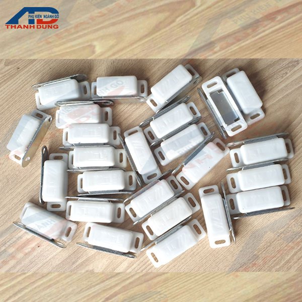 Cục Hít Cánh Cửa Tủ
