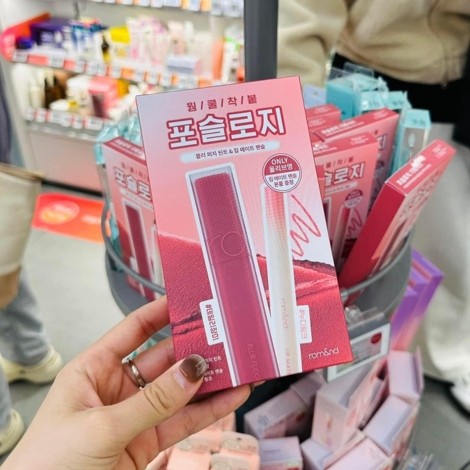 SET Son Kem Romand Blur Tặng Chì Kẻ Viền Môi FULLSIZE - Tone 02 Rosiental Cánh Hồng Khô