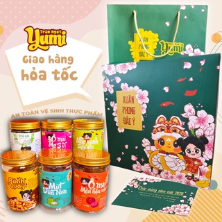 Hộp Quà Tết 2025 Xuân Phong Đắc Ý năm Ất Tỵ tặng Gia đình Người thân Doanh nghiệp 6 món Trạm ngọt Yumi