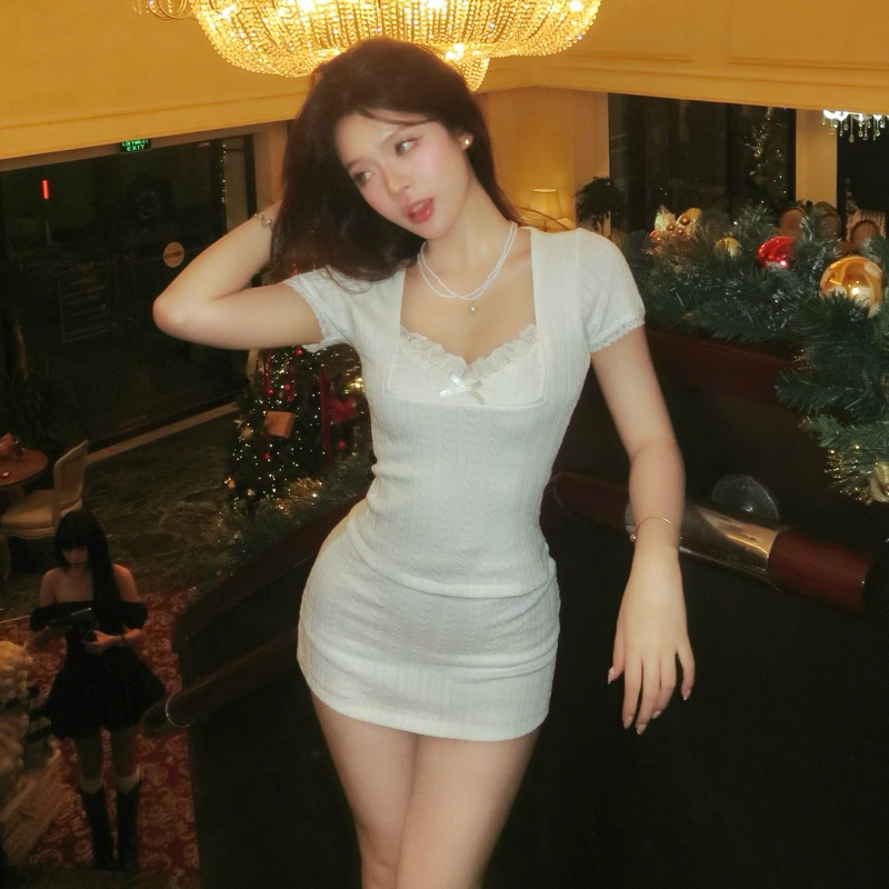 Set Cameliia Coquette , Áo Thun Cổ Vuông + Chân Váy Mini Skirt Ôm Body