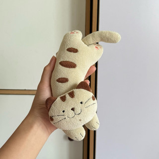 mèo kê tay Hikosen Cara