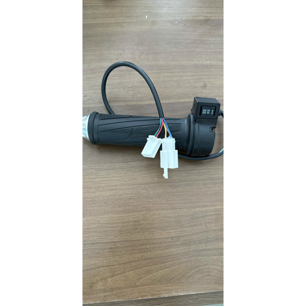 Tay ga xe máy điện Pega HKBike Aura, cụm ga xe máy điện Aura, DKbike, Odora