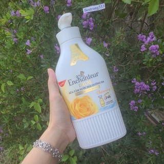 Sữa Tắm Nước Hoa Dưỡng Da Enchanteur Charming 650g