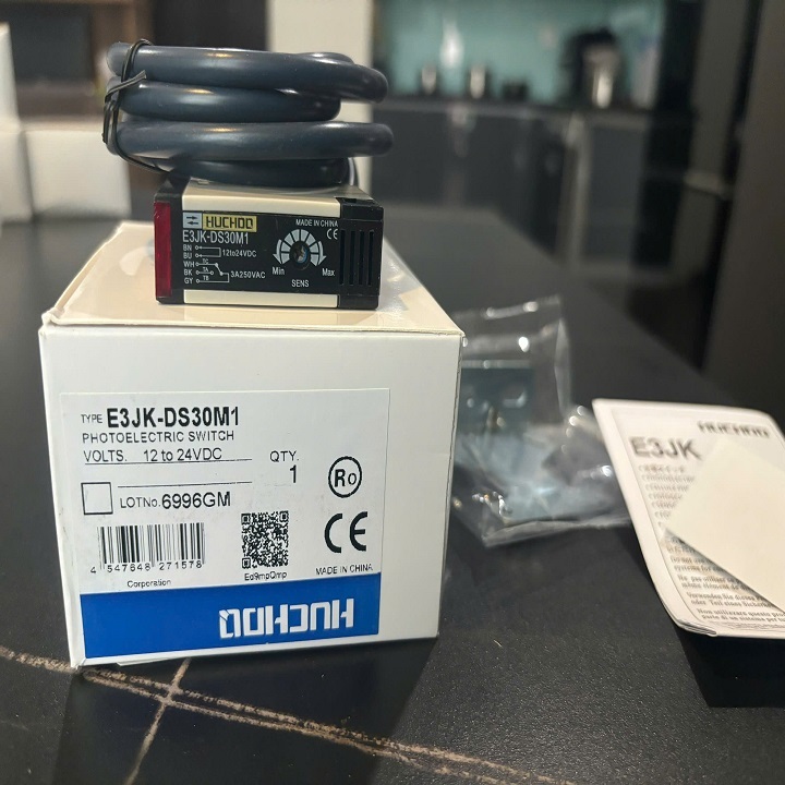Cảm biến quang E3JK-DS30M1 (12-24VDC)