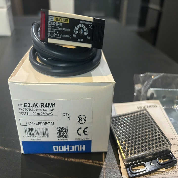 Cảm biến quang E3JK-R4M1 (90-250VAC)