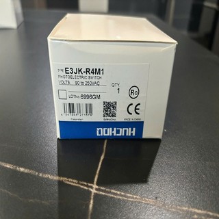 Cảm biến quang E3JK-R4M1 (90-250VAC)