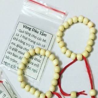 Quà tặng vòng dâu tằm cho bé giúp bé ngủ ngon hay ăn chóng lớn