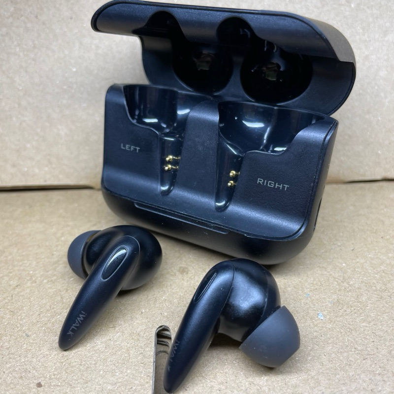 (secondhand) tai nghe bluetooth IWALK(kèm phụ kiện)