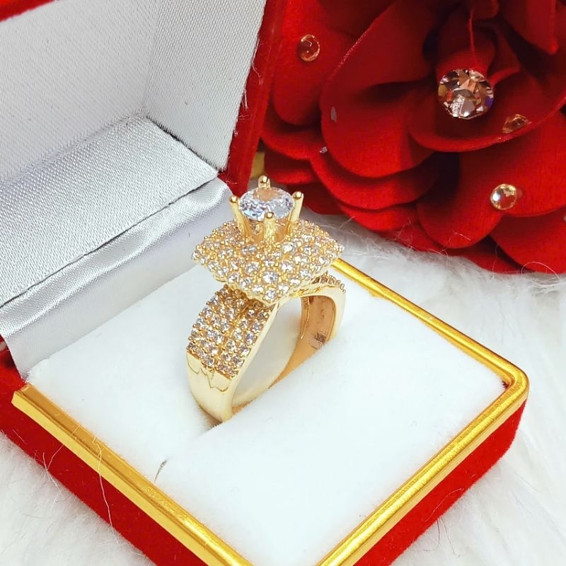 Nhẫn Nữ Đồng Đỏ Halo Vuông Màu Vàng Miền Tây 750