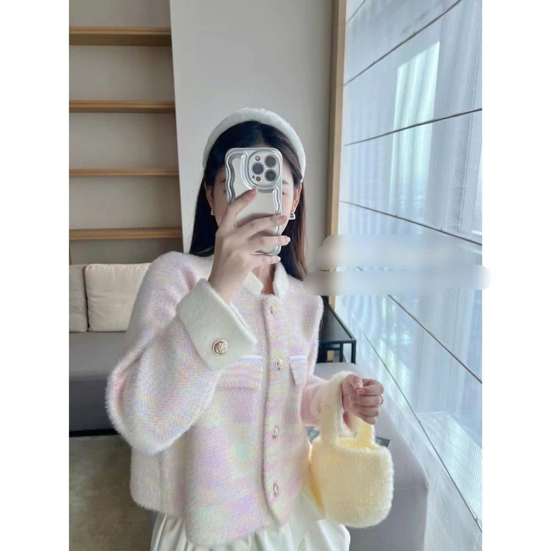 [SẴN] Áo khoác len nữ lông thỏ, áo khoác cardigan nữ màu hồng cổ trụ quý tộc sang chảnh - 230 | BigBuy360 - bigbuy360.vn