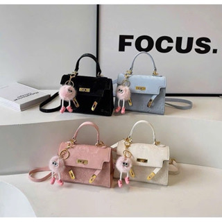  Túi đeo chéo Hờ Mờ da nhung dập vân ngộ nghĩnh quai xách cầm tay 