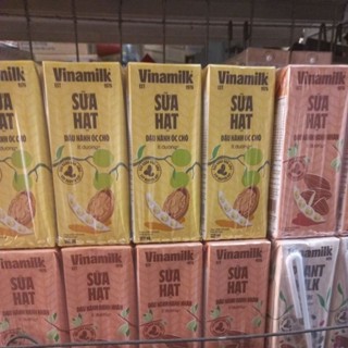Sữa hạt ít đường hạnh nhân, óc chó, đậu đỏ Vinamilk 180ml