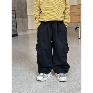  MOJI KIDS  FORM TO  QUẦN KAKI GIÓ MÀU ĐEN TÚI HỘP CHẤT RẤT MỀM MỊN FORM VỪA HAI MÀU PHONG CÁCH CHO BÉ TRAI VÀ BÉ GÁI 