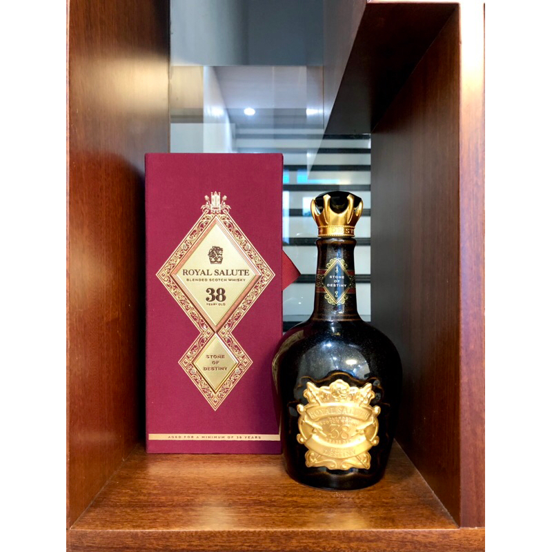Vỏ chai Chivas 38 Royal Salute 500ml mẫu mới nhất (Full hộp)